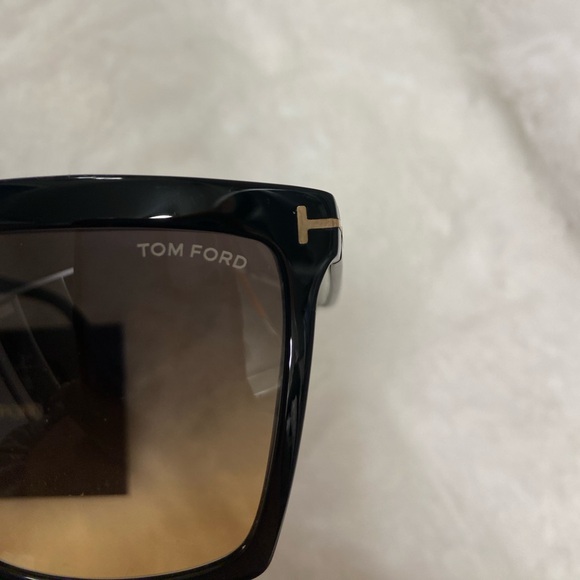 Tom Ford Sunglasses - Picture 5 of 5